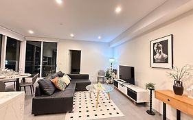 Olympic Park 2Bed2Bath Apt With Pool - Free Gym And Car Park